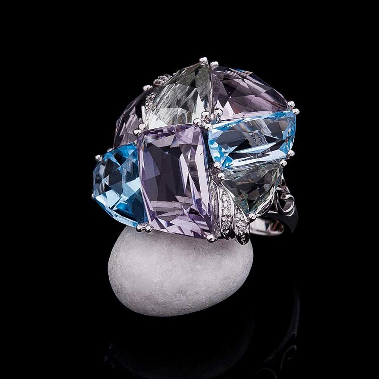 Золота каблучка з діамантами, аметистами і топазами R25030 від ювелірного магазину Онікс - 4