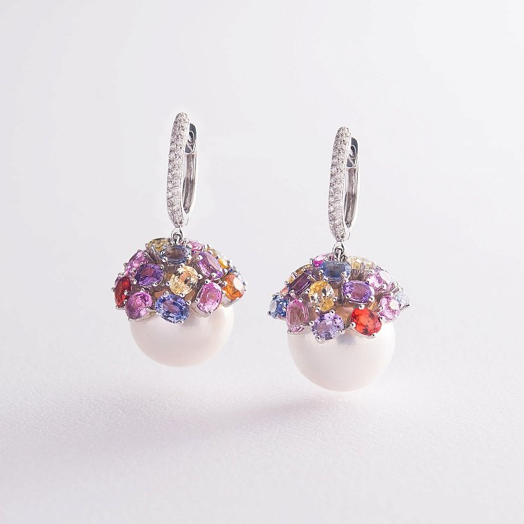 Золотые серьги с жемчугом, бриллиантами и сапфирами сб0059fn от ювелирного магазина Оникс