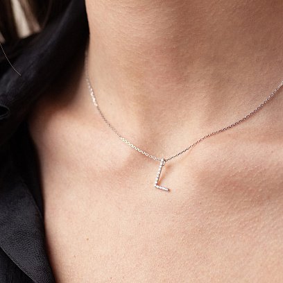 Золотое колье с буквой "L" с бриллиантами 133781121 №8