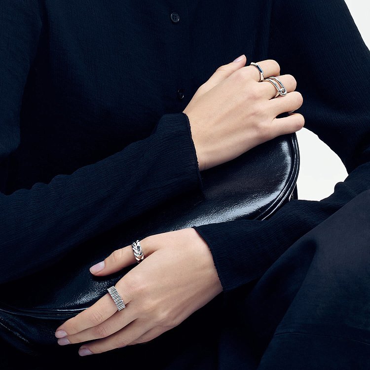 Серебряное кольцо "Patricia" 7228 от ювелирного магазина Оникс - 7