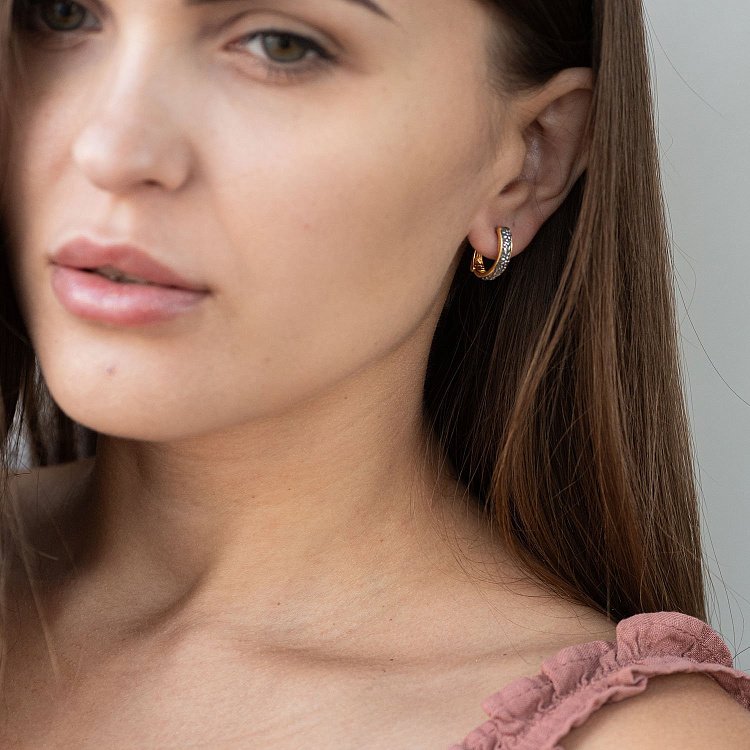 Серебряные серьги "Цветочки" с позолотой 122792 от ювелирного магазина Оникс - 1