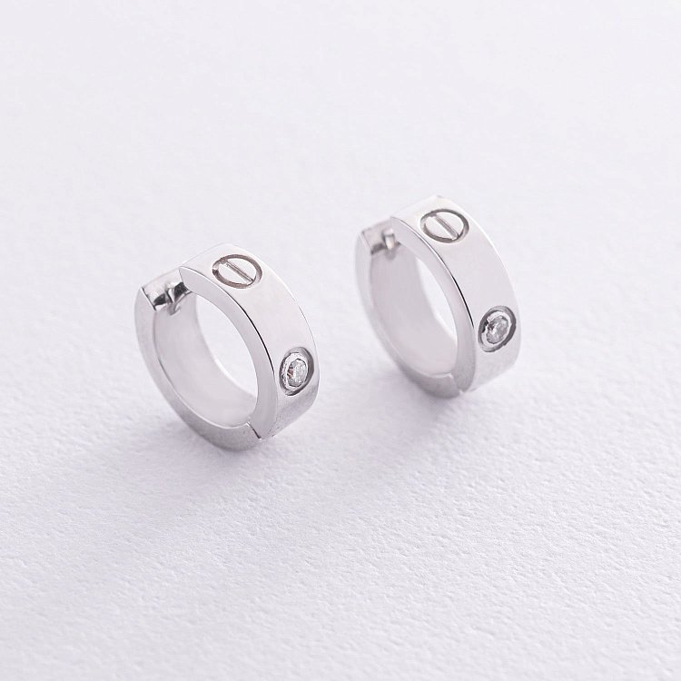 Серьги - кольца "Love" в белом золоте (фианиты) С1004-1р от ювелирного магазина Оникс