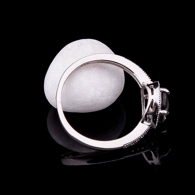 Каблучка з синтетичною шпинеллю сірого кольору к027 - 3 Каблучка з синтетичною шпинеллю сірого кольору к027 від ювелірного магазину Онікс - 3