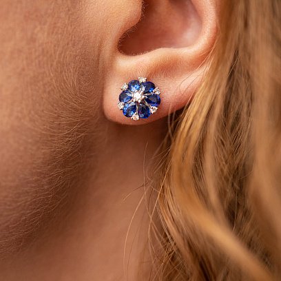 Золоті сережки - пусети "Квіточки" з діамантами і сапфірами сб0473gm №2