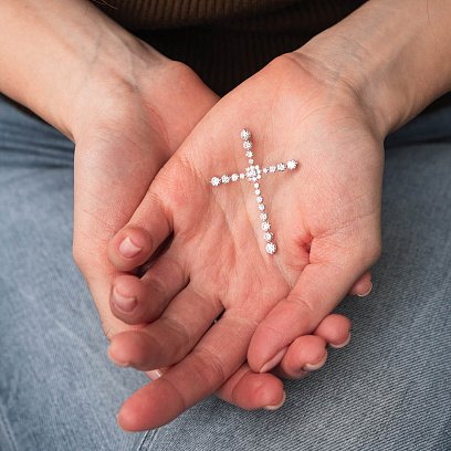 Золотой крестик с бриллиантами пкит442 №5