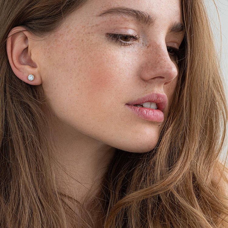 Серьги - пусеты "Сердечки" в желтом золоте (фианиты) с06942 от ювелирного магазина Оникс - 1