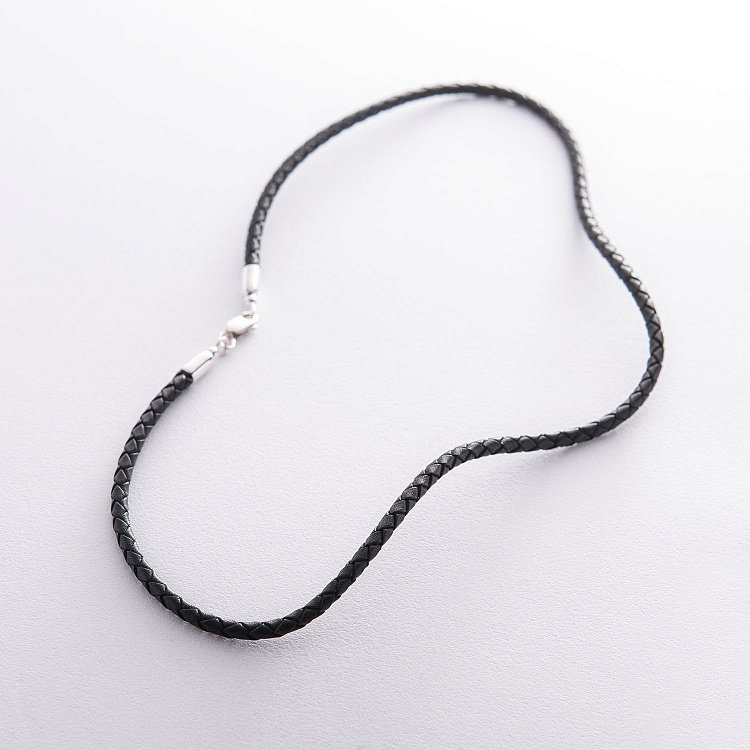 Шкіряний шнурок з гладкою срібною застібкою (4 мм) 18422 від ювелірного магазину Онікс