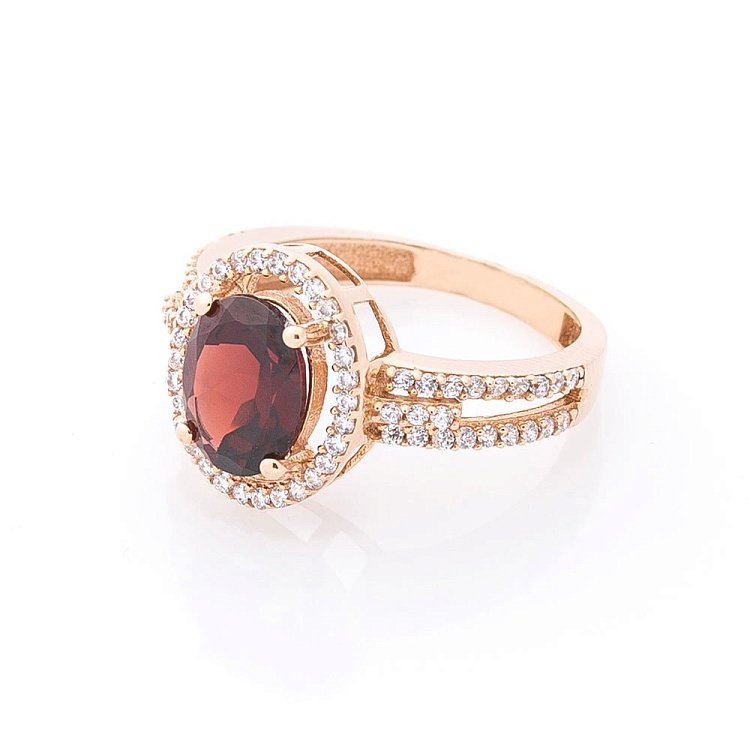 Золотое кольцо с пиропом и фианитами к04652 от ювелирного магазина Оникс - 1