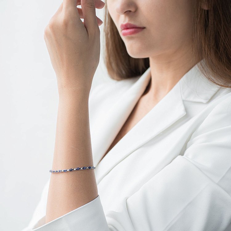 Золотой браслет с сапфирами и бриллиантами Б-1 от ювелирного магазина Оникс - 1