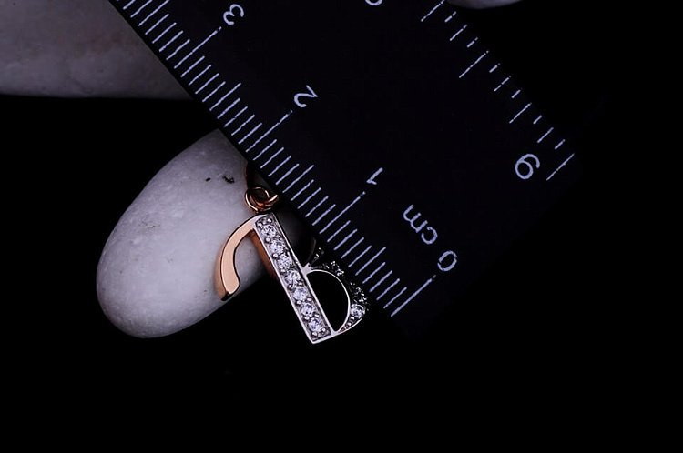 Золотая подвеска буква "В"(фианиты) п00067в от ювелирного магазина Оникс - 1