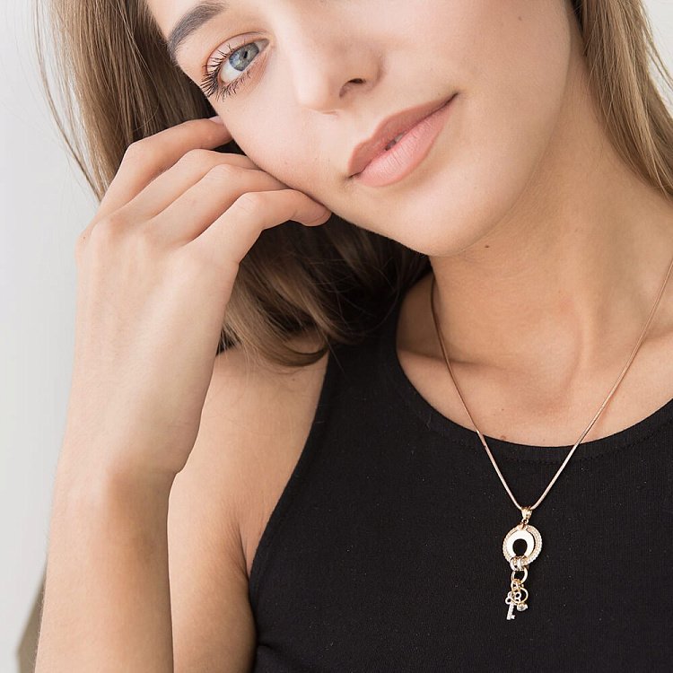 Золотая подвеска с помолвочным кольцом и ключиком п02209 от ювелирного магазина Оникс