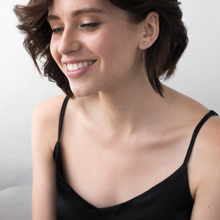 Золотые серьги-протяжки "Самолетик" с06302 от ювелирного магазина Оникс - 3