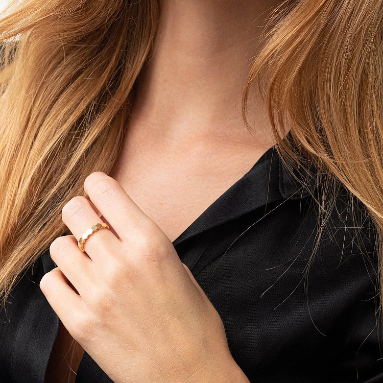 Золотое кольцо без камней к06214 от ювелирного магазина Оникс - 1