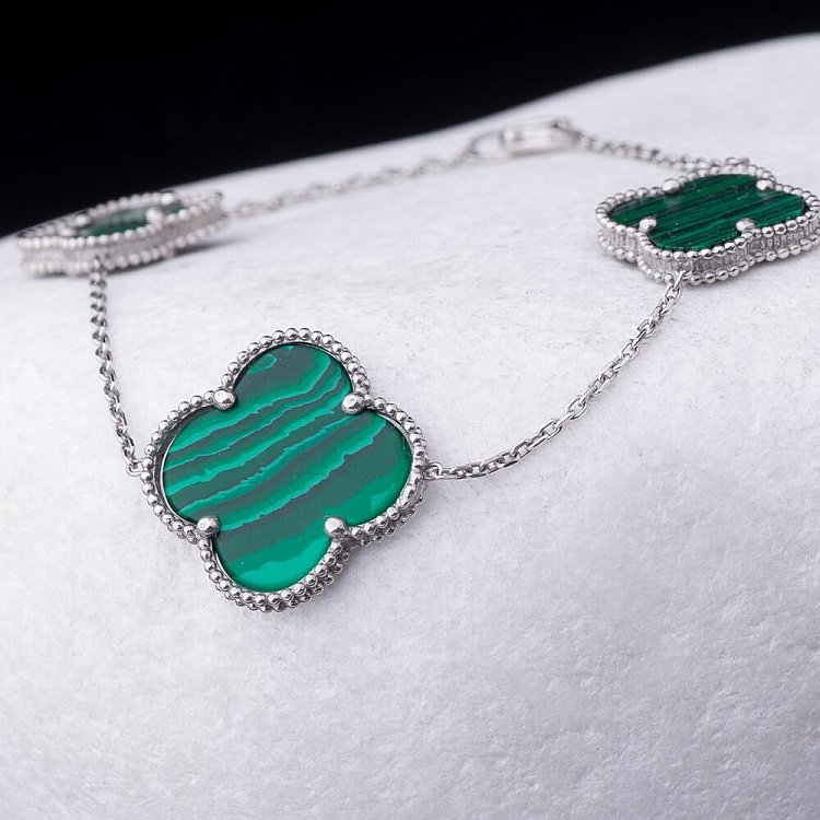 Браслет "Клевер" с малахитом (родий) 14869 от ювелирного магазина Оникс - 2