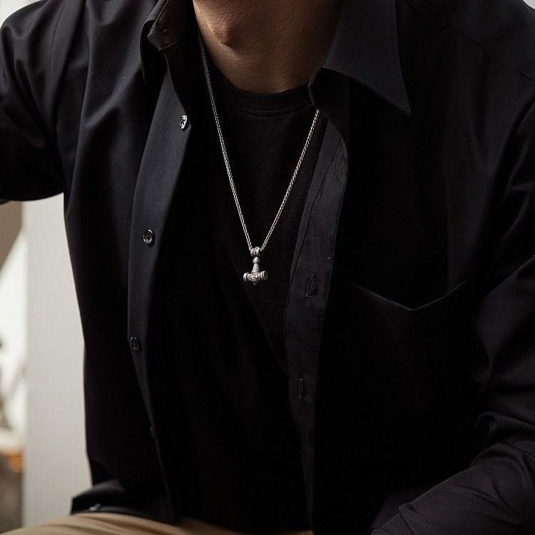 Серебряный кулон "Молот Тора" 7042 от ювелирного магазина Оникс - 2