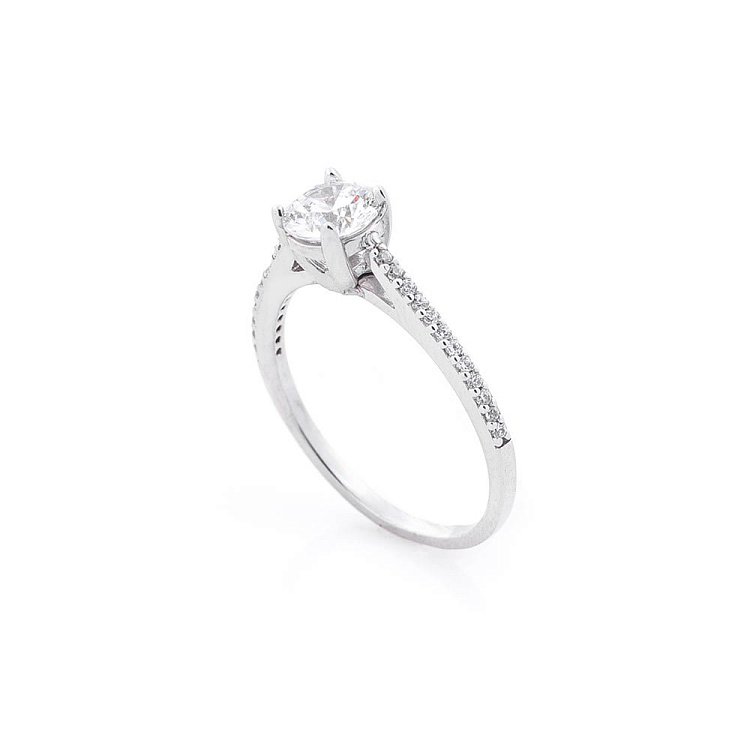 Заручальний срібний перстень (фіаніти) 111264 від ювелірного магазину Онікс