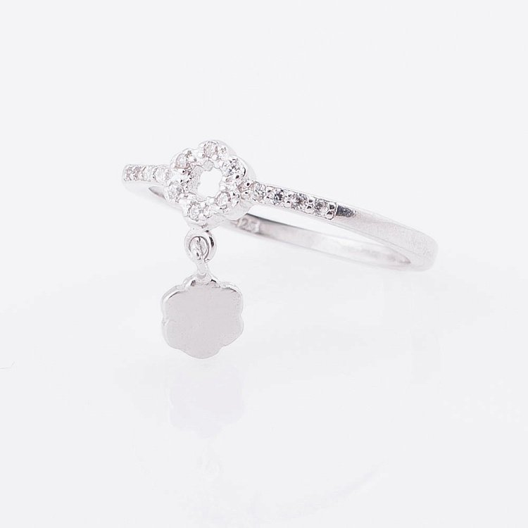 Срібне колечко Квіточка з фіанітами 111972 від ювелірного магазину Онікс - 1