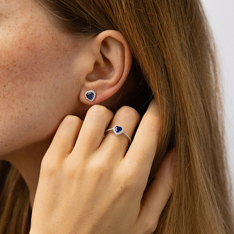 Золота каблучка "Сердечко" з діамантами і сапфіром кб0569lg від ювелірного магазину Онікс - 4