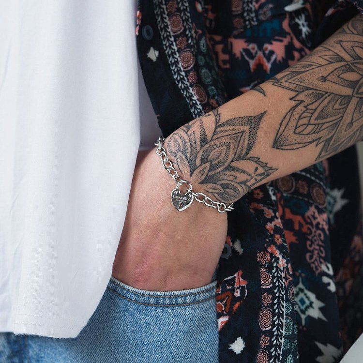 Серебряный браслет "Сердце с замочком" 141153 от ювелирного магазина Оникс