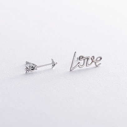 Сережки - пусети "Love" у білому золоті с07673
