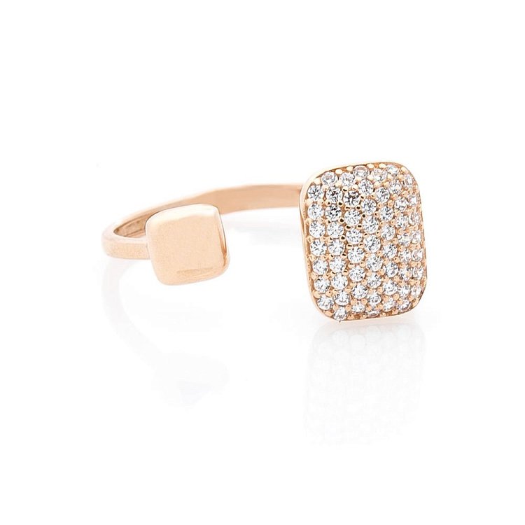 Золотое кольцо с фианитами к05635 от ювелирного магазина Оникс - 2