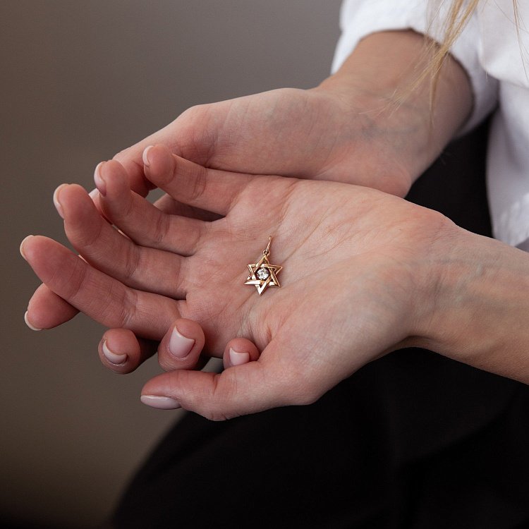 Золотая подвеска "Звезда Давида" (фианит) п00357 от ювелирного магазина Оникс - 1