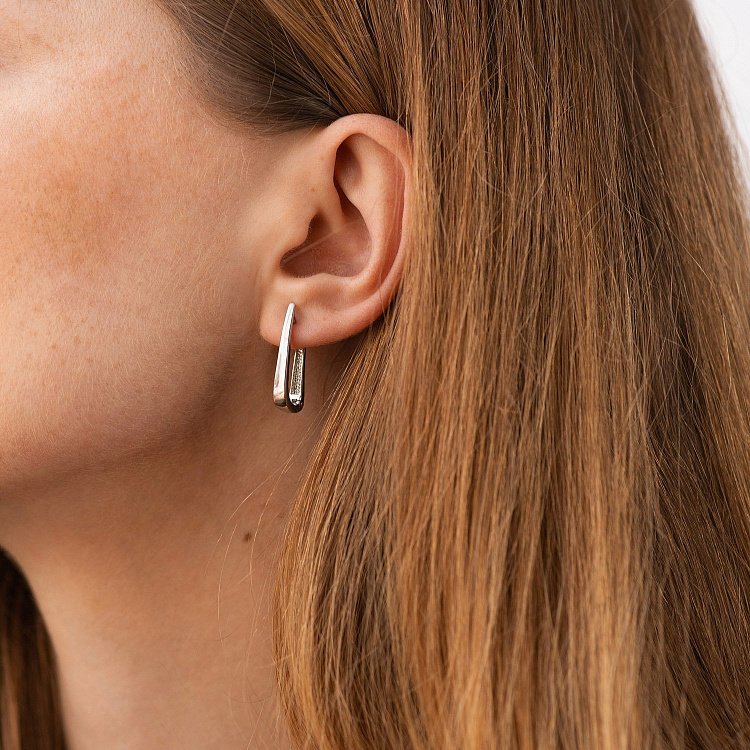 Срібні сережки Мінімалізм 122568 від ювелірного магазину Онікс - 1