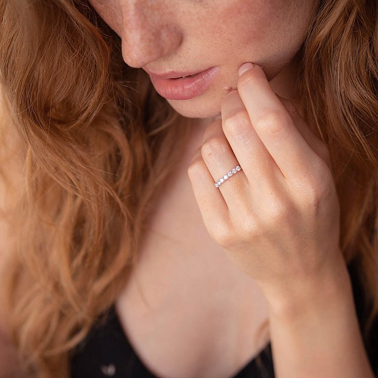 Золота каблучка "Ніколь" з діамантами 101-10098(2.5) від ювелірного магазину Онікс - 2