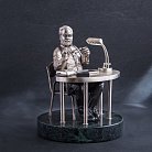 Срібна фігура ручної роботи "Ювелір за роботою" сер00034ю от ювелирного магазина Оникс