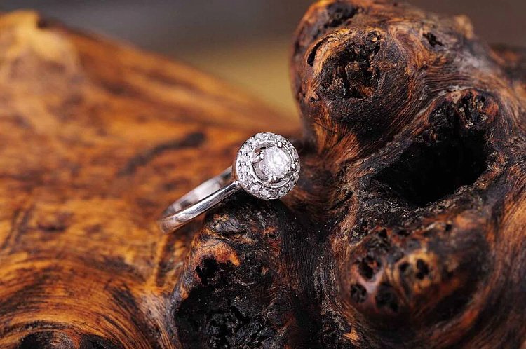 Кольцо (фианиты, родий) 111292 от ювелирного магазина Оникс - 1