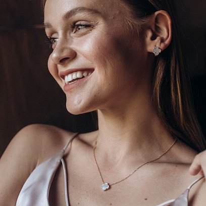 Сережки з жовтого золота "Клевер" з перламутром с05061 №3