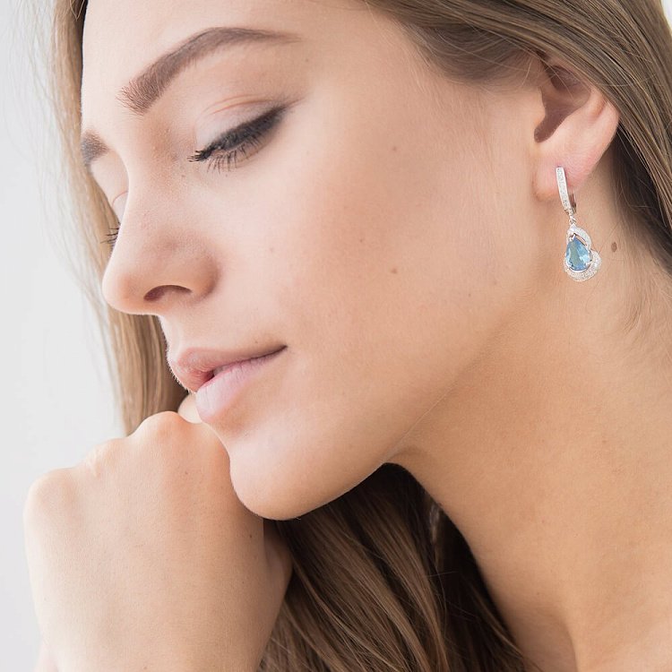 Серьги с синими фианитами с032 от ювелирного магазина Оникс - 3