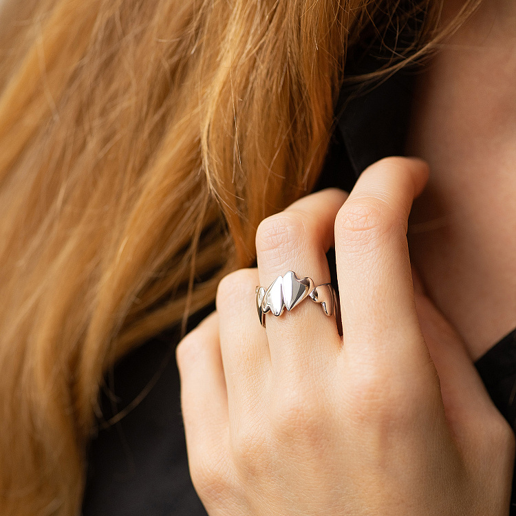 Срібна каблучка "Сердечки" 7255 від ювелірного магазину Онікс - 10