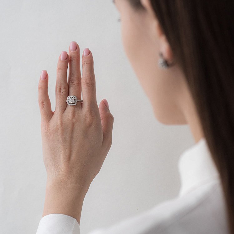 Золотое кольцо с бриллиантами кб0043 - 4 Золотое кольцо с бриллиантами кб0043 от ювелирного магазина Оникс - 4