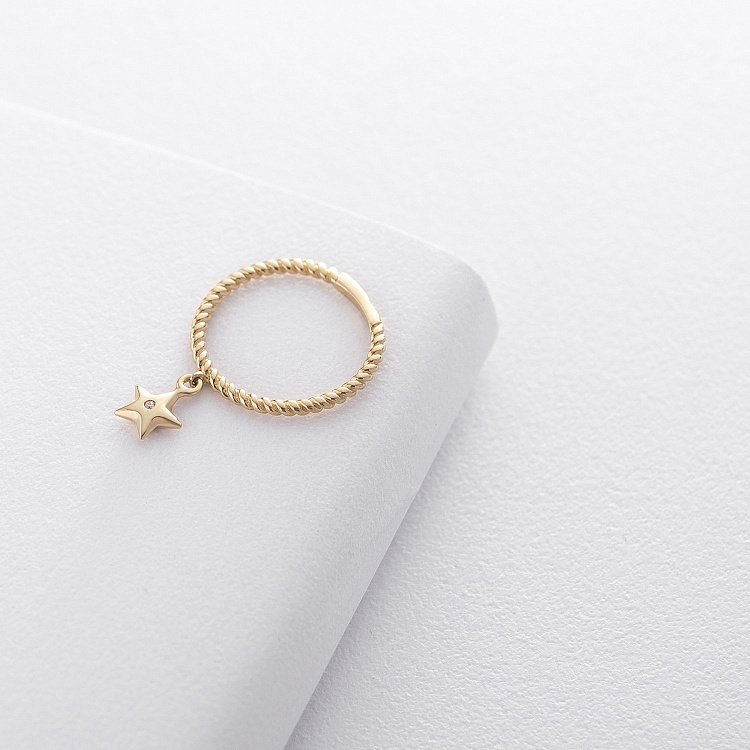 Золотий перстень "Зірка" (фіаніт) к06113 від ювелірного магазину Онікс