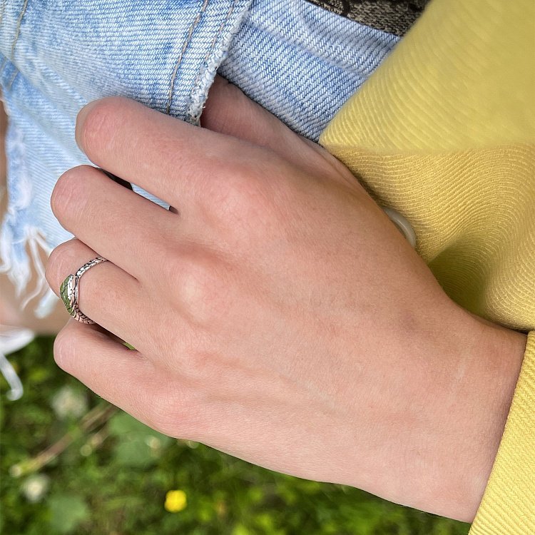 Срібна каблучка "Змій Уроборос" 112553 від ювелірного магазину Онікс - 11