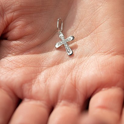 Хрестик у білому золоті з фіанітами п03760 №4