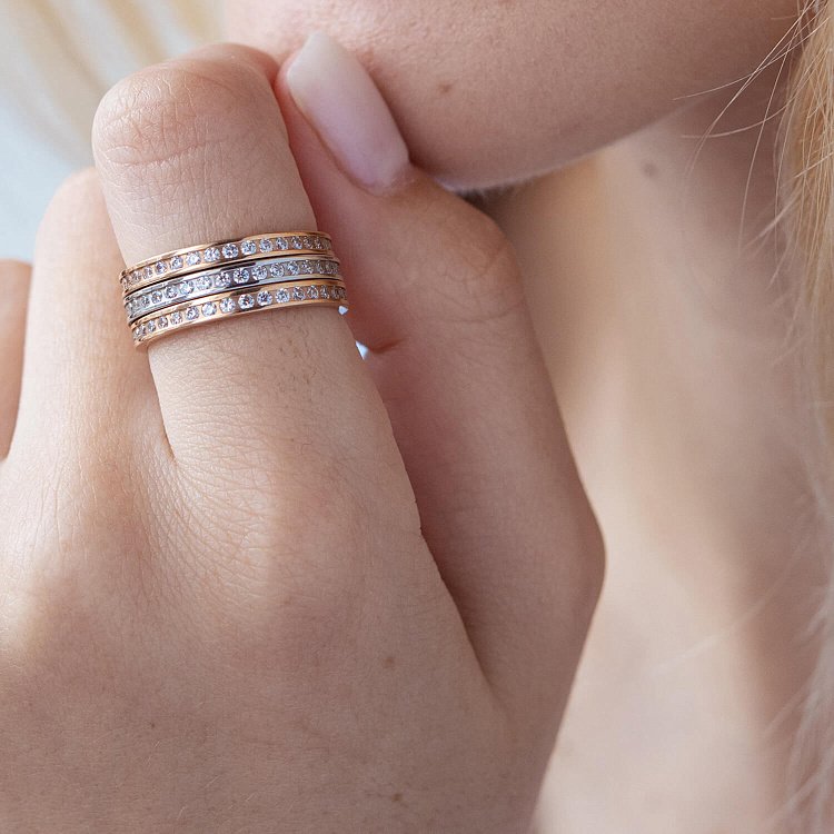 Золотое тройное кольцо с фианитами к02643 от ювелирного магазина Оникс - 5