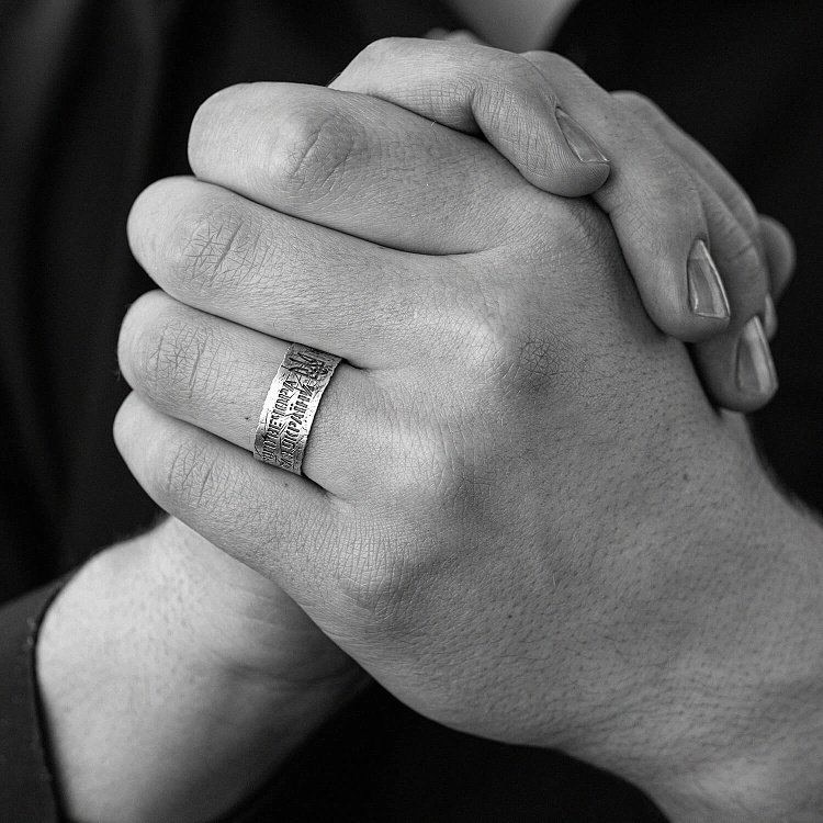 Срібна каблучка "Герб України - Тризуб. Доброго вечора, ми з України" 937 від ювелірного магазину Онікс - 4