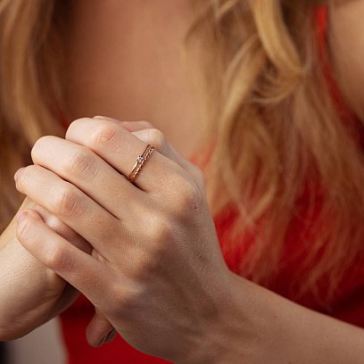 Золота заручальна каблучка з сердечками (фіаніт) к07587 №2