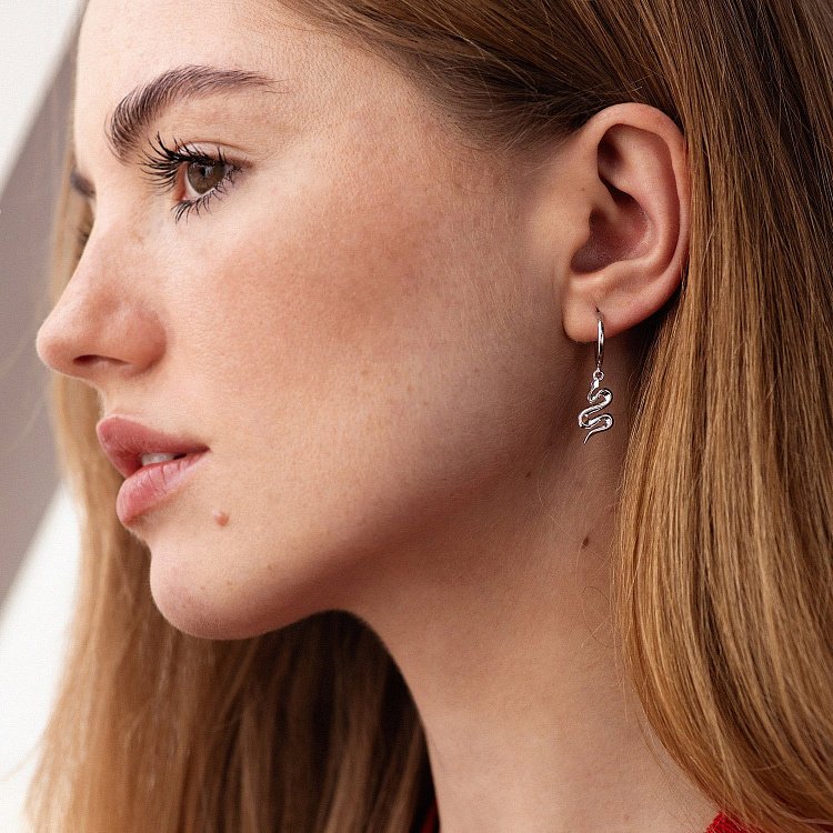 Срібні сережки - пусети "Змії" 123008 від ювелірного магазину Онікс - 1