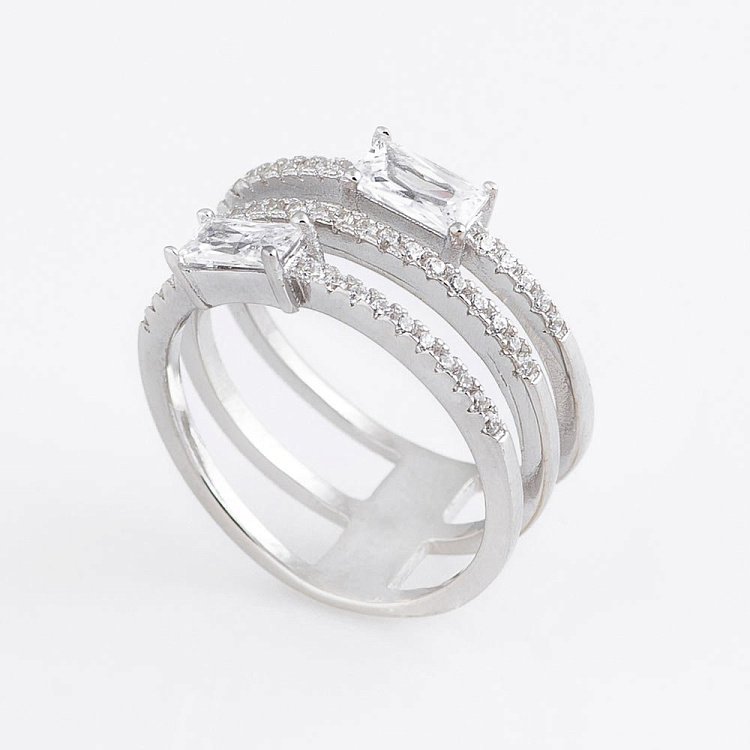 Срібний перстень з фіанітами 111842 від ювелірного магазину Онікс - 1