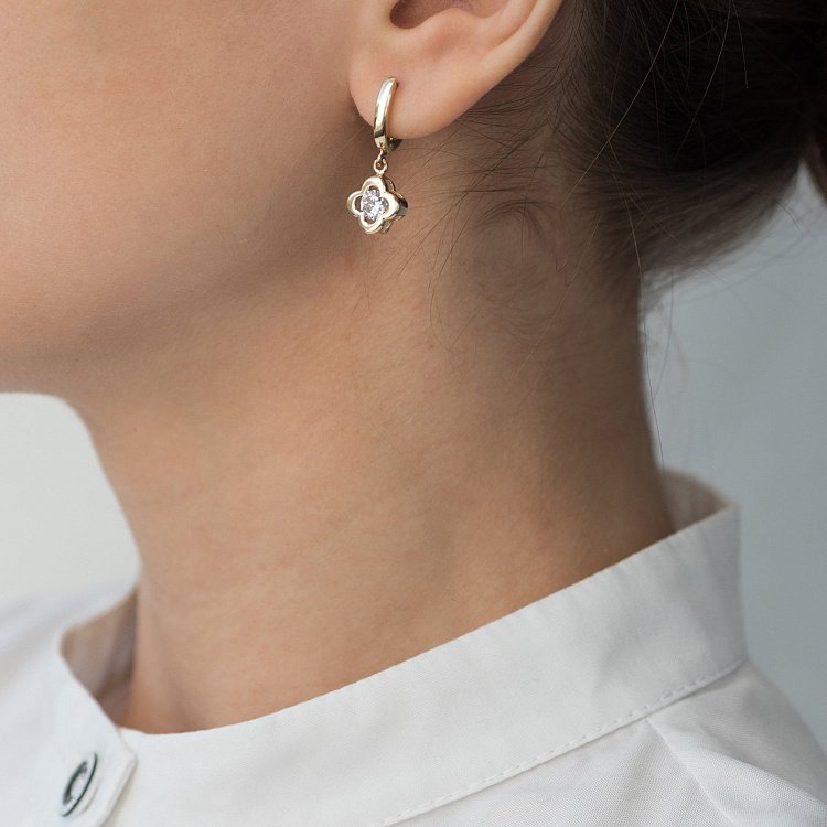 Золотые серьги "Клевер" с фианитом с04926 от ювелирного магазина Оникс - 1