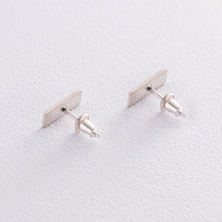 Срібні сережки - пусети "Love" 122868love від ювелірного магазину Онікс - 2