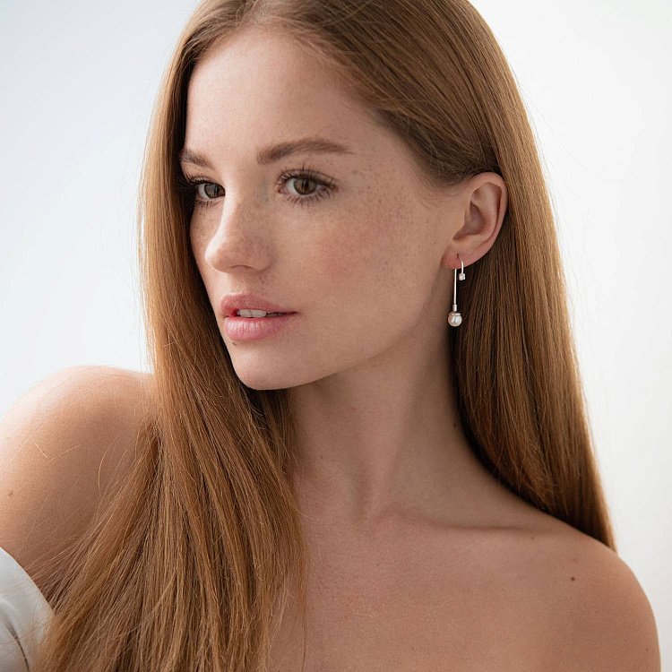 Серебряные сережки женские (фианит, искус. жемчуг) 121310 - 3 Серебряные сережки женские (фианит, искус. жемчуг) 121310 от ювелирного магазина Оникс - 3