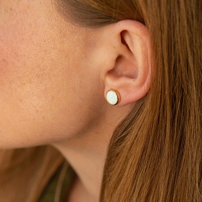 Золоті сережки-пусети "Сяйво" (синт. опал) 9 мм с07746 №4