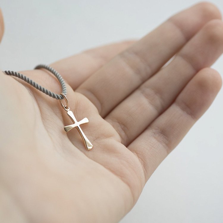 Золотой маленький крестик в стиле "Минимализм" п02970 от ювелирного магазина Оникс - 2