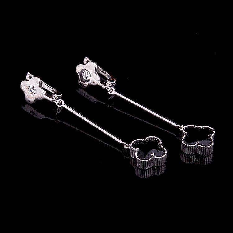 Золотые серьги "Клевер" с ониксом и фианитами с03683 - 1 Золотые серьги "Клевер" с ониксом и фианитами с03683 от ювелирного магазина Оникс - 1