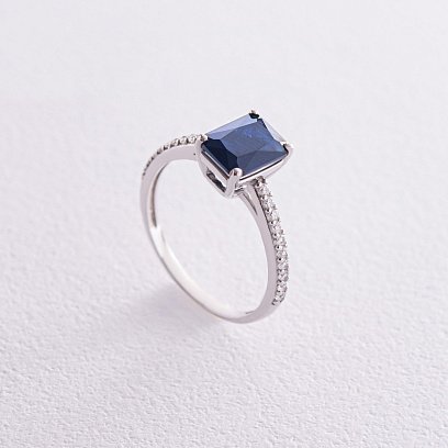 Срібна каблучка з синт. сапфіром та фіанітами 1826/1р-NSPH