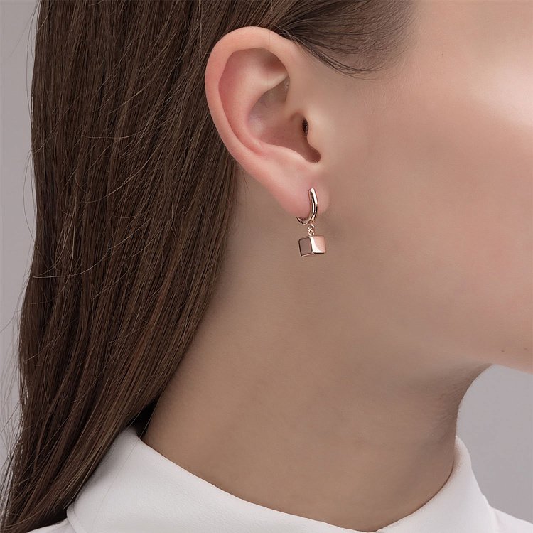 Золотые серьги "Кубики" с06114 от ювелирного магазина Оникс - 4